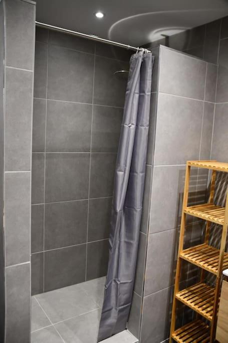 Logement In Wood بروغيليتي المظهر الخارجي الصورة